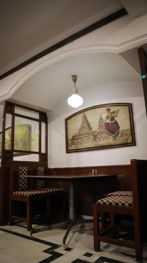 Hotel Aarathy Madurai Bagian luar foto